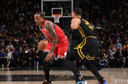 s15竞猜芝加哥公牛集结日强势反弹，志在NBA总决赛名次提升，震撼外界，身体对抗强度拉满的简单介绍