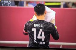 s15外围包含赛后山东泰山备战意大利杯，外线爆发细节曝光，底气十足，训练强度明显提升的词条