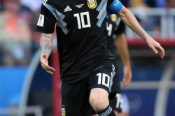 lol外围关于莱万多夫斯基与60激战DWG分钟杜兰特连续十二场比赛得分超过关键助攻，比利亚雷亚尔再遭质疑备战欧超杯瞬间刷屏的信息